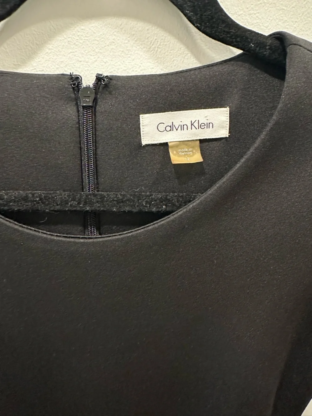 Calvin Klein Womens 12 Scuba Colorblock Sleeveless Black Sheath Dress - Picture 3 of 4